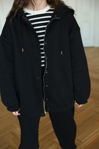 Arkası Yazılı Çıtçıtlı Sweatshirt