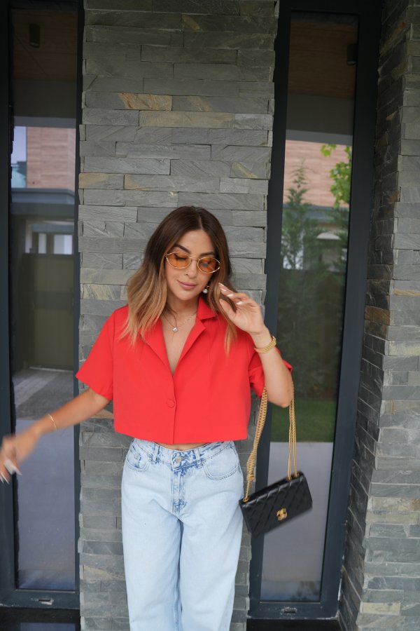 Tek Düğmeli Vatkalı Crop Ceket