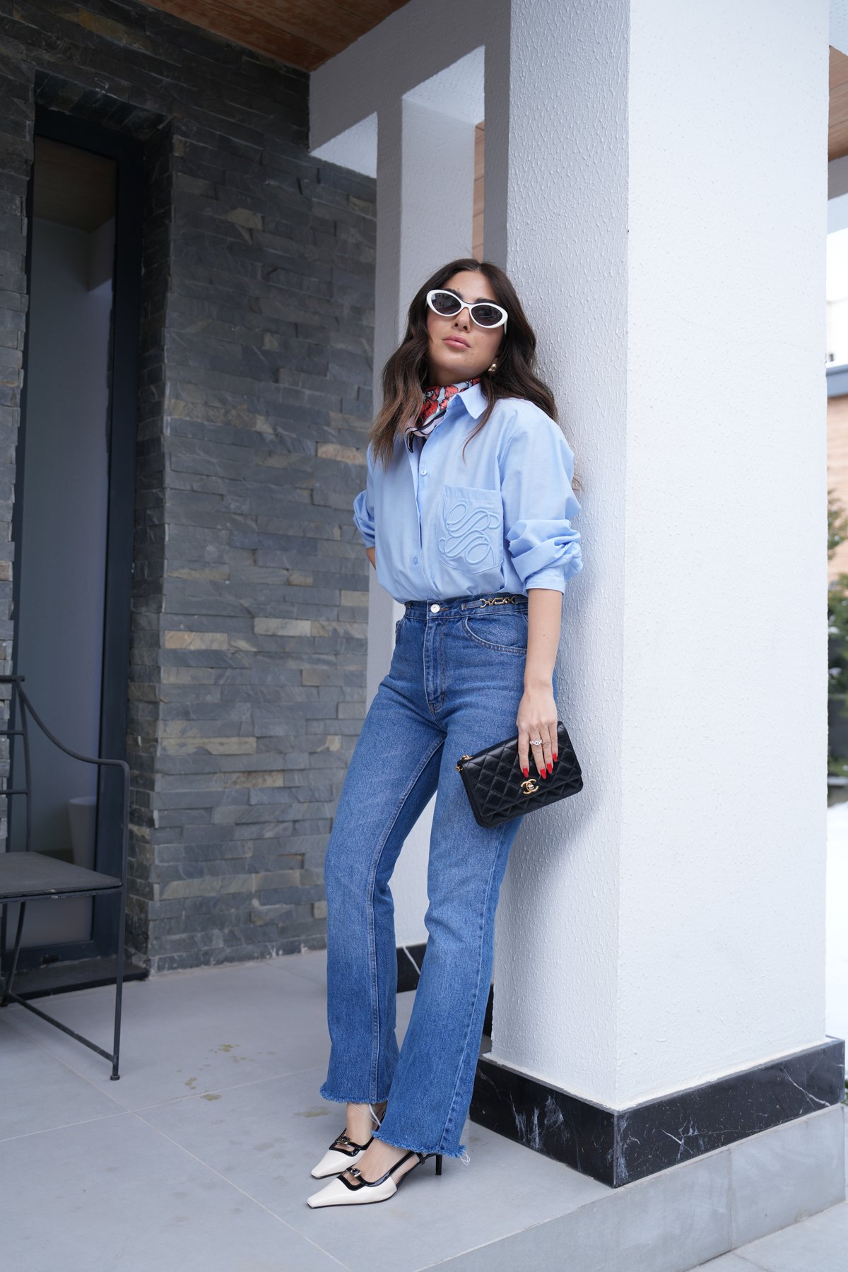 Ö.Ö. Kemer Yeri Aksesuar Detaylı Jean