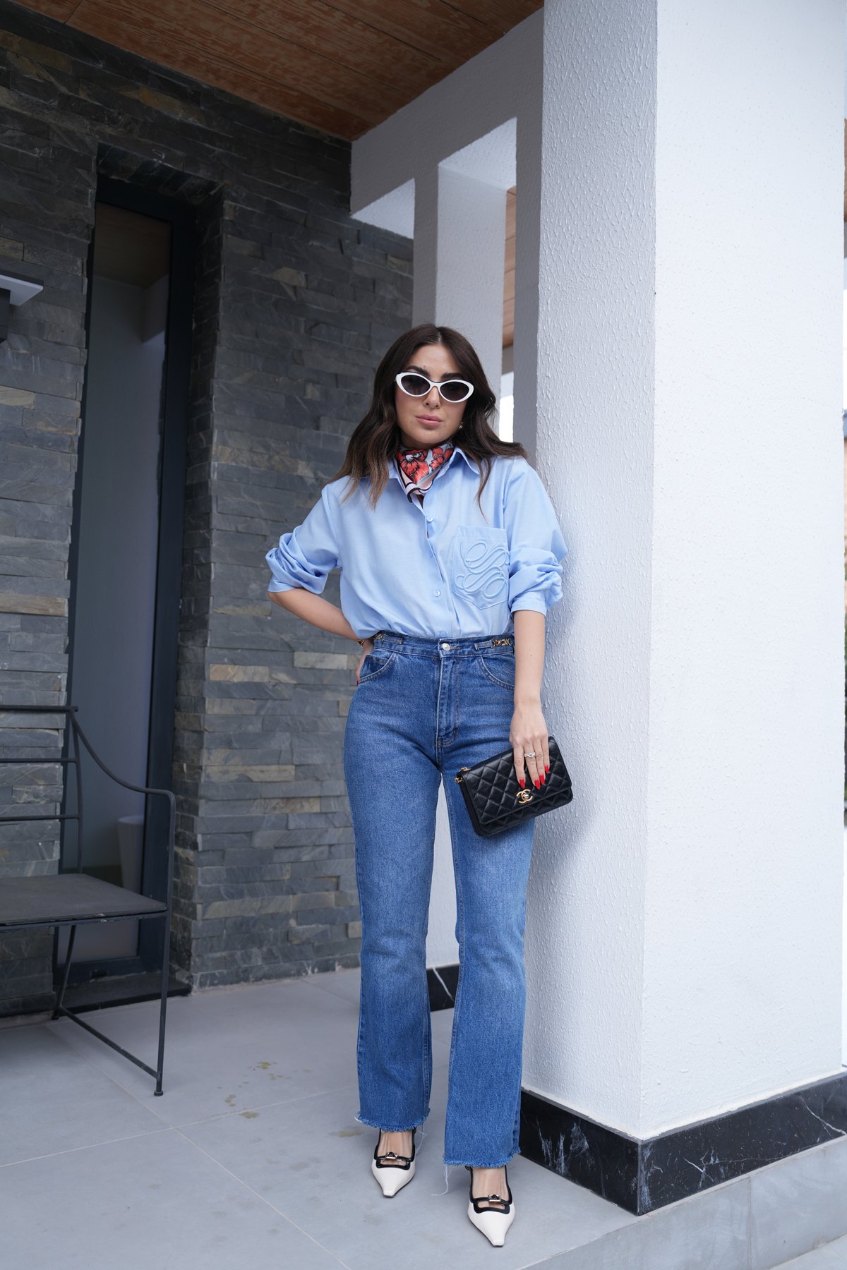 Ö.Ö. Kemer Yeri Aksesuar Detaylı Jean