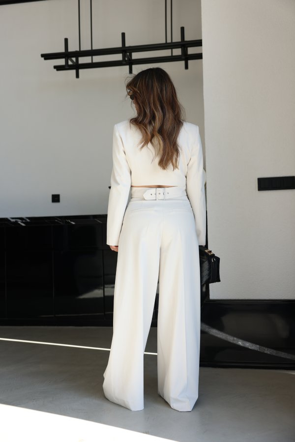 Toka Detaylı Crop Blazer Ceket