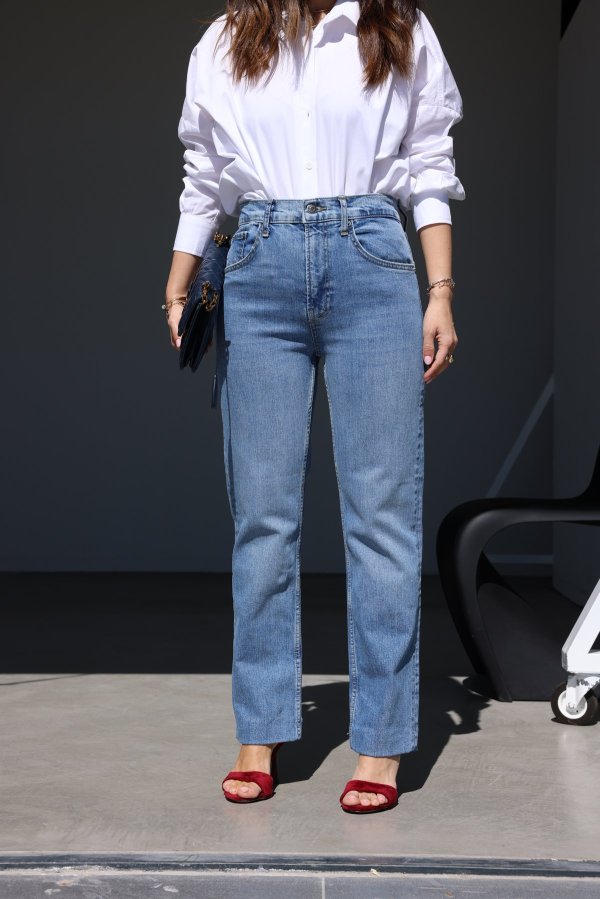 Basic Straight Fit Jean