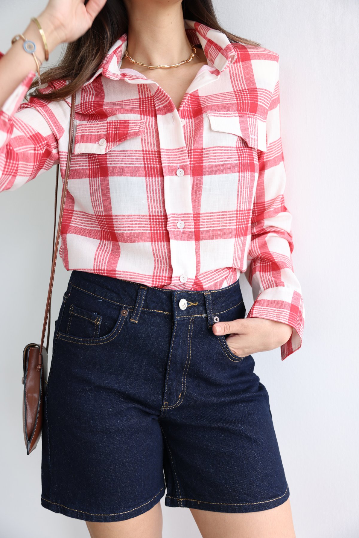 Omuzu Vatkalı Ekoseli Gömlek