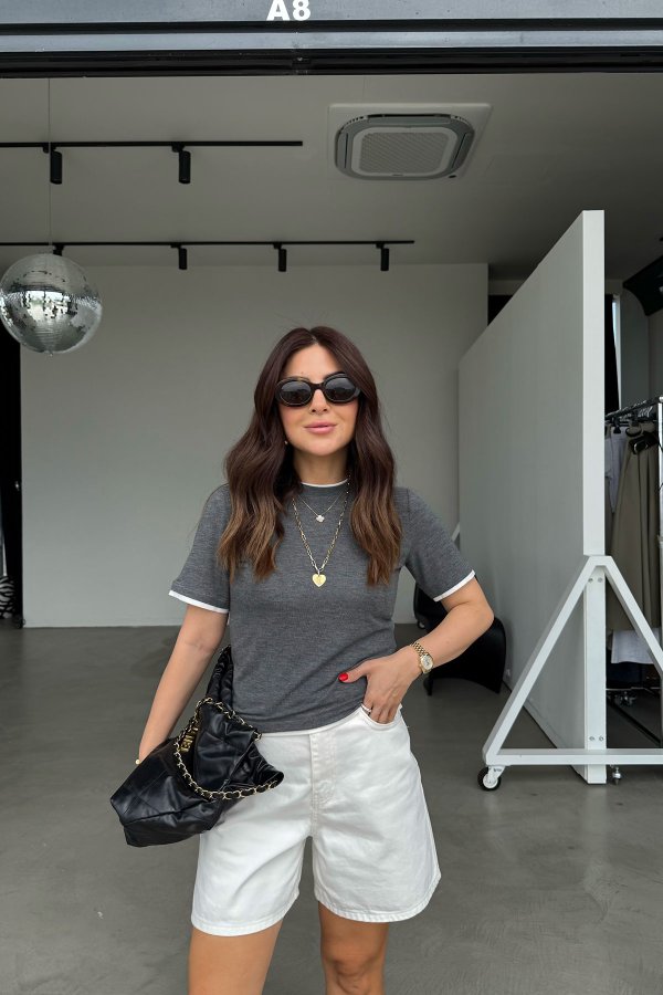 Parça Detaylı Basic Tshirt