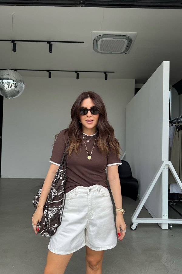Parça Detaylı Basic Tshirt