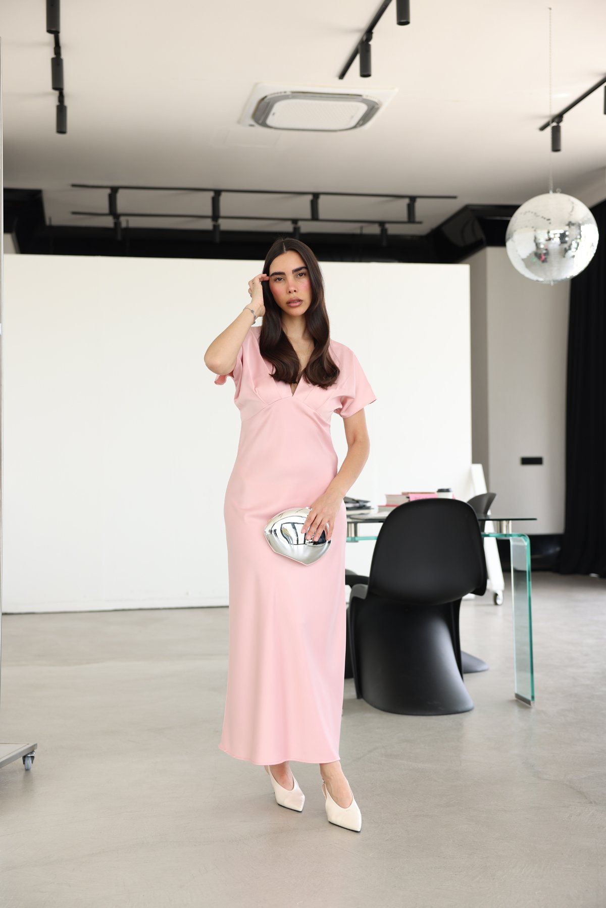 V Yaka Midi Boy Saten Elbise