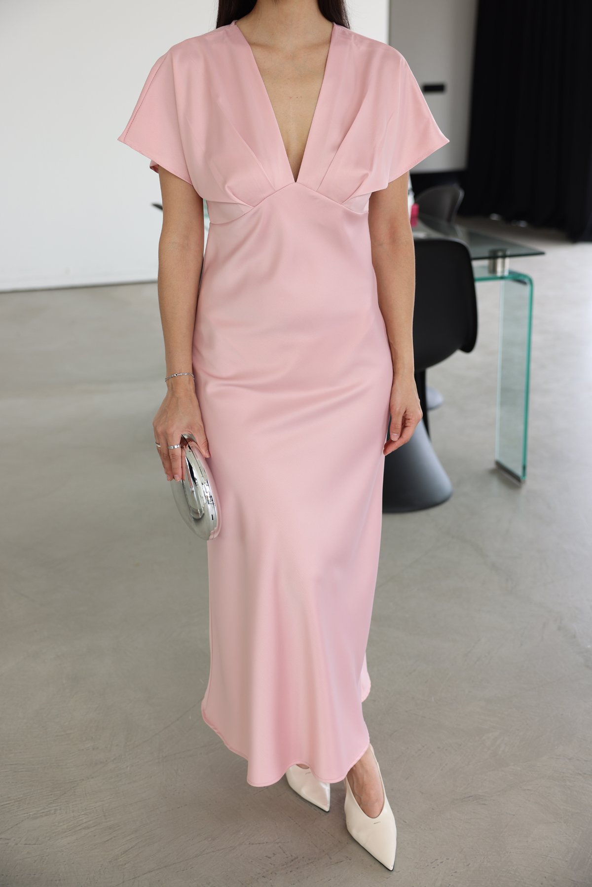 V Yaka Midi Boy Saten Elbise