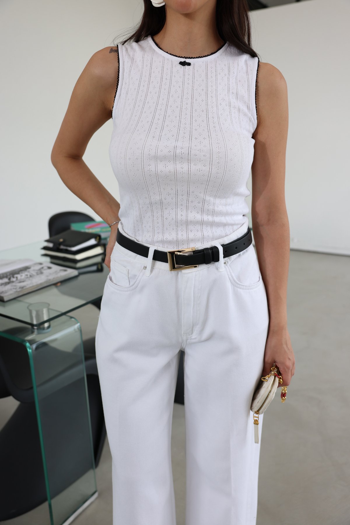 Yakası ve Kolları Biyeli Atlet