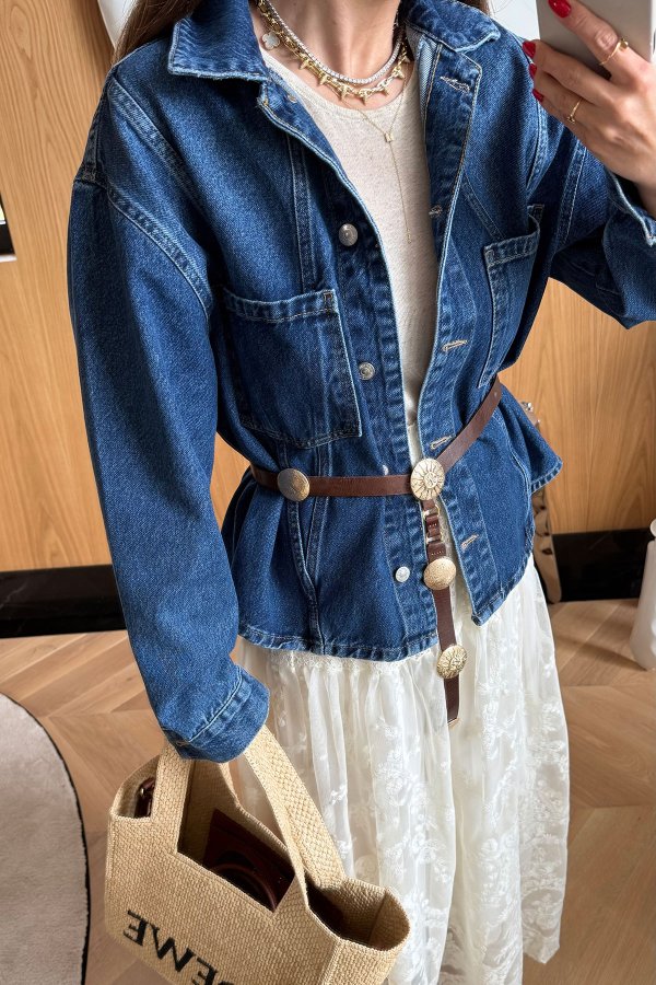 Önü Dikişli Çift Cepli Denim Ceket