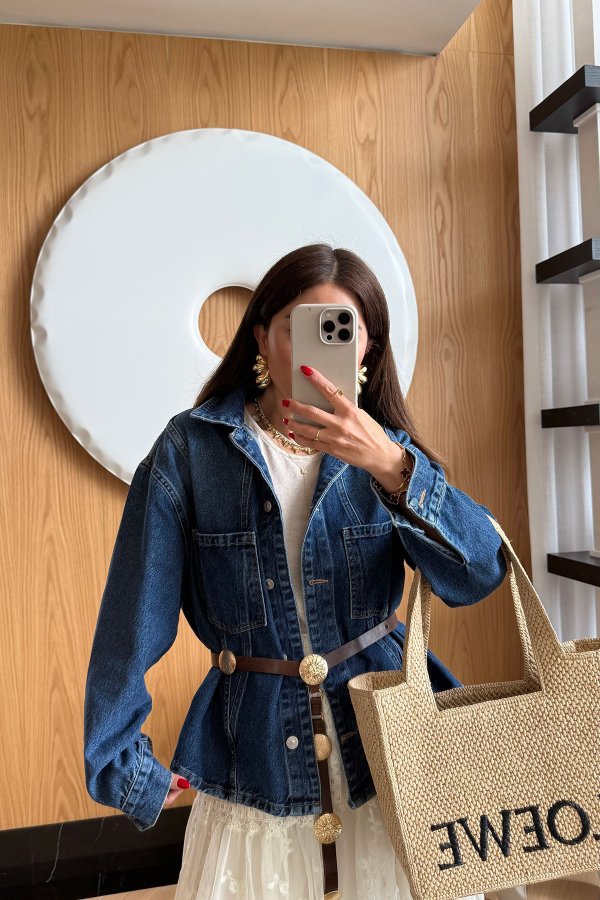 Önü Dikişli Çift Cepli Denim Ceket