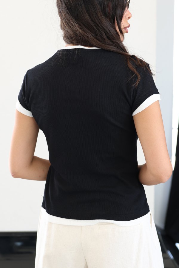 Önü Düğmeli Çift Katlı Tshirt