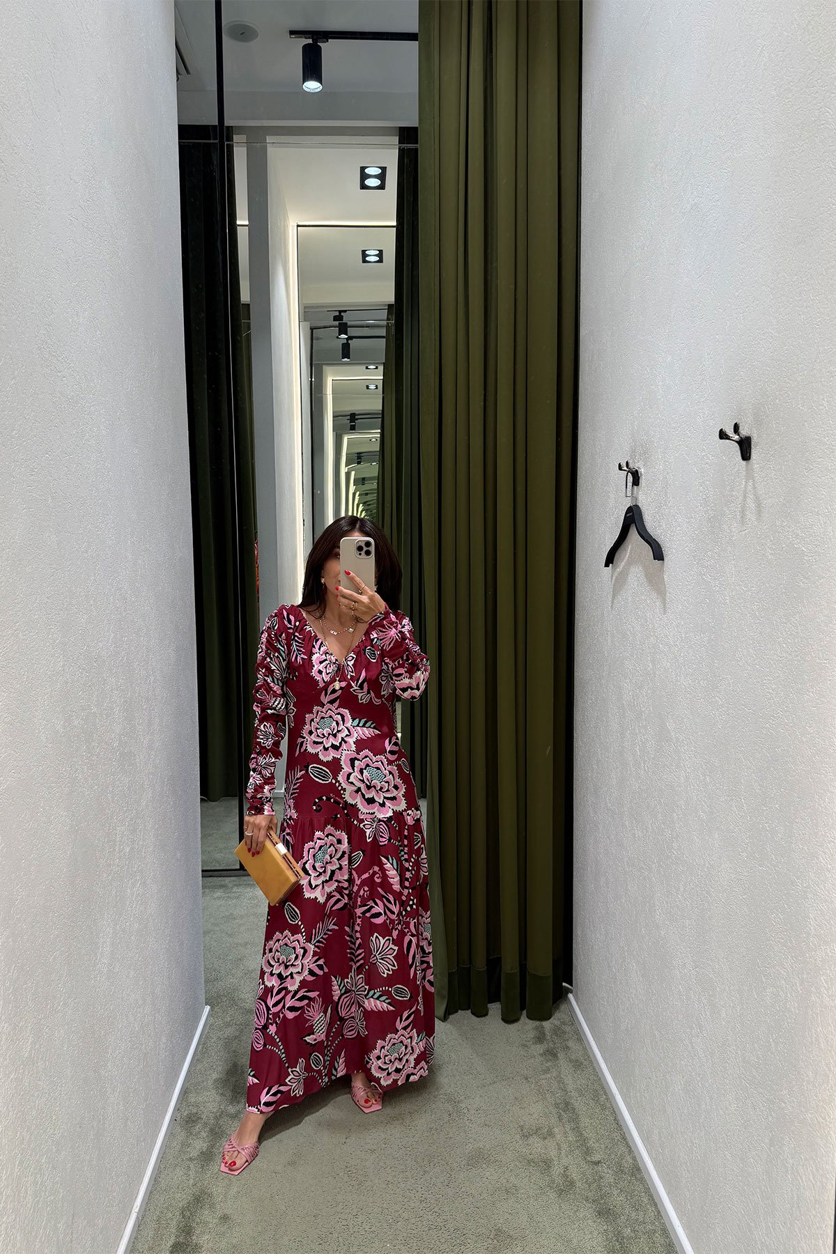 Büzgü Çiçek Desenli Elbise