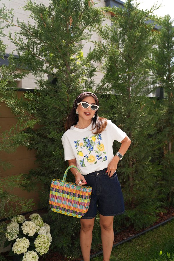Yaban Mersini Ve Limon Baskılı Tshirt
