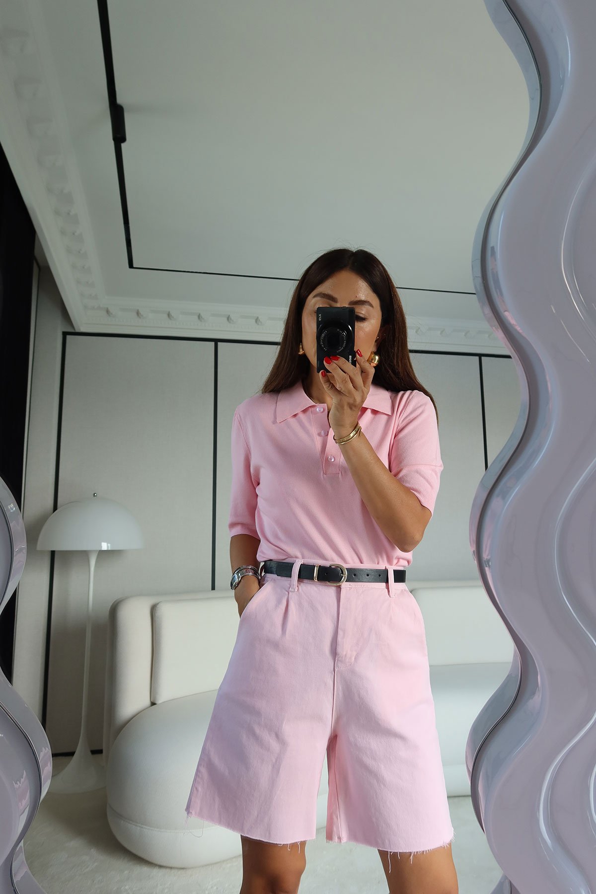 Paçası Kesik Kemerli Denim Şort