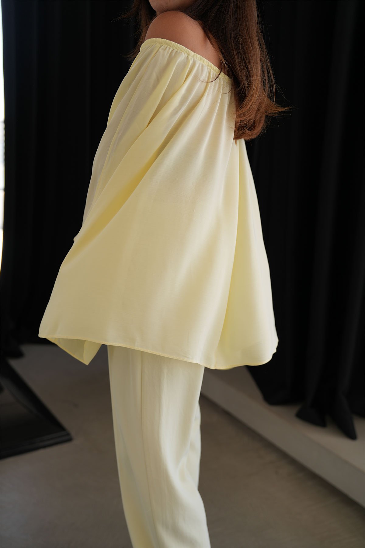 Yakası Lastikli Salaş Bluz