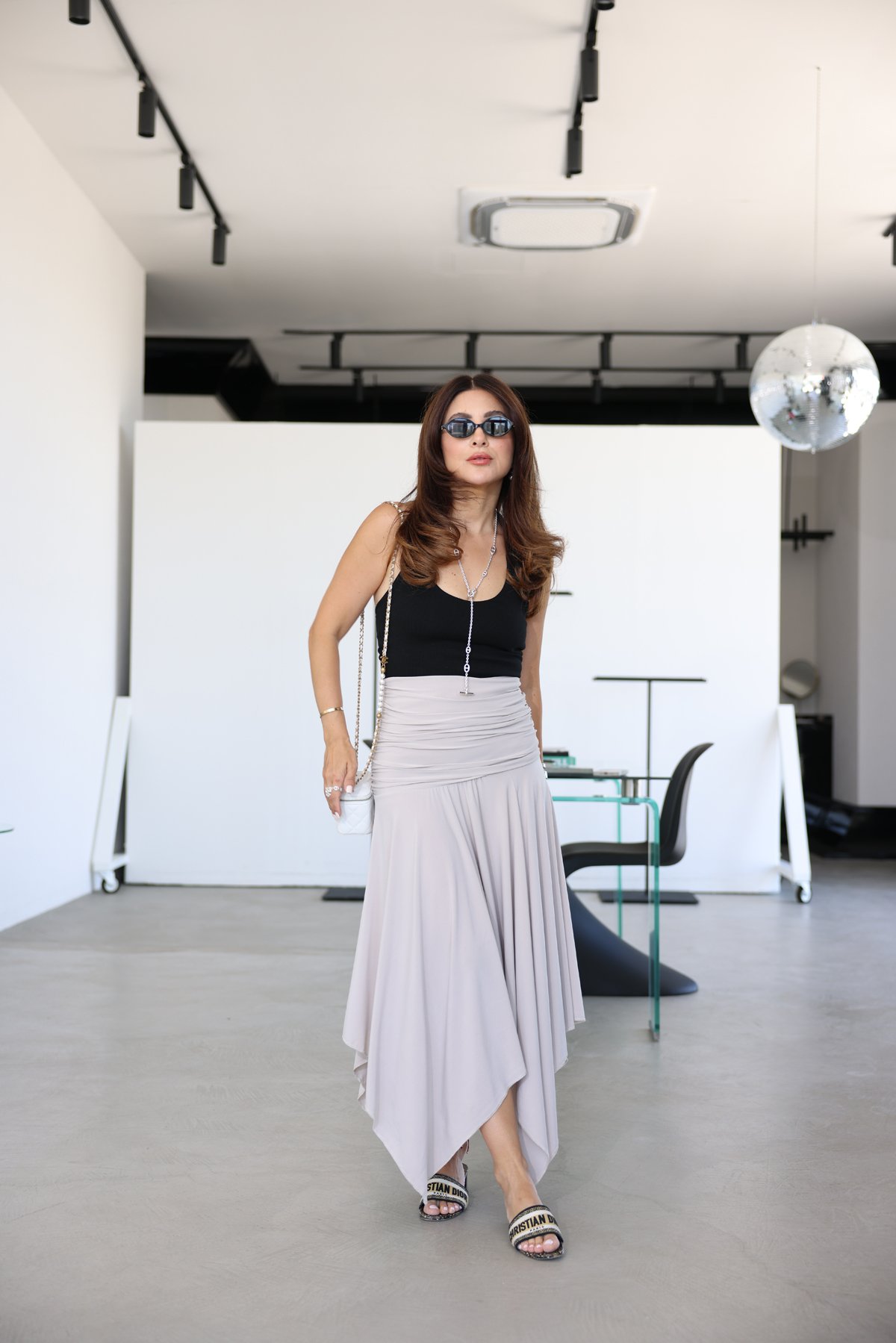 Yanları Büzgülü Asimetrik Kesim Etek