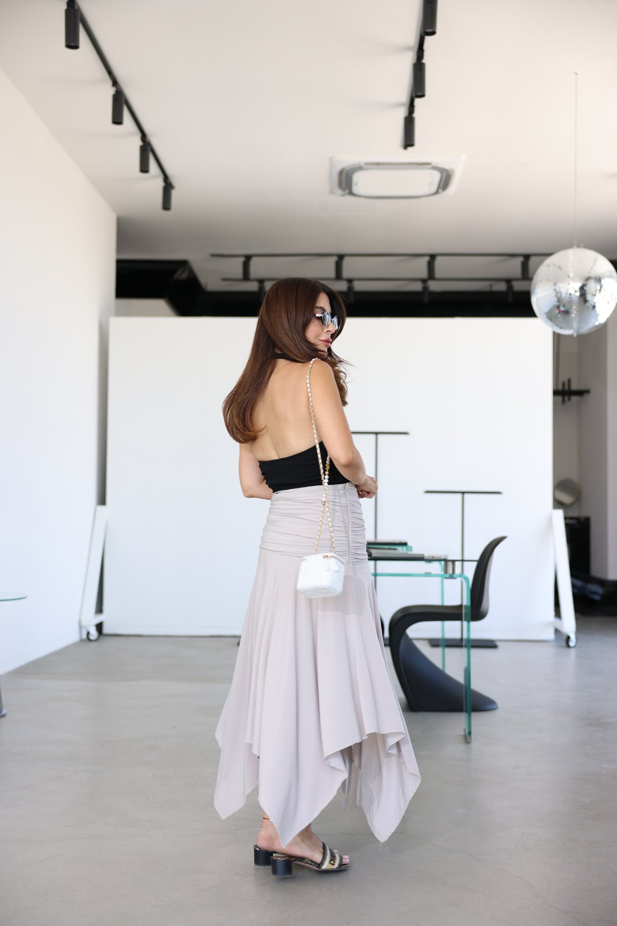 Yanları Büzgülü Asimetrik Kesim Etek