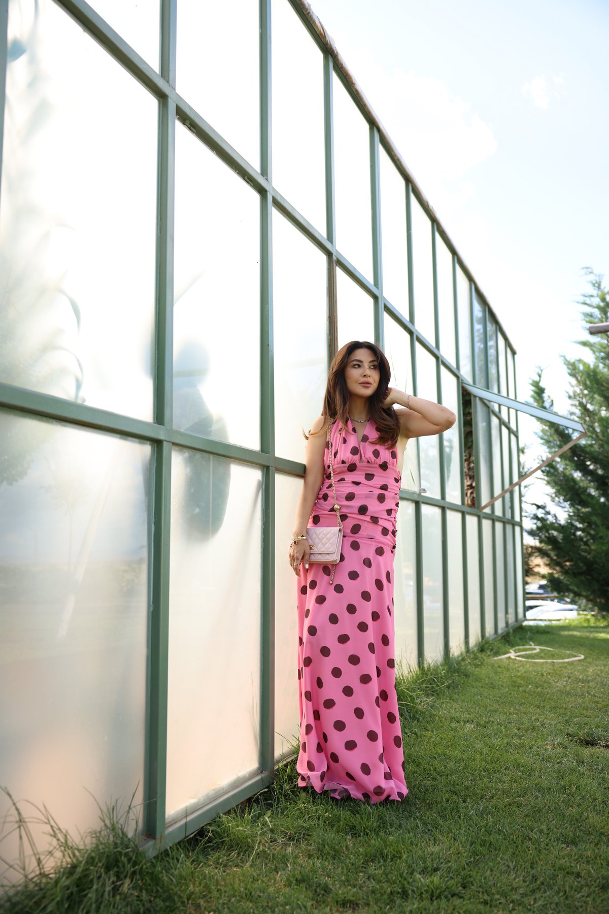 Boyundan Bağlamalı Puantiyeli Elbise