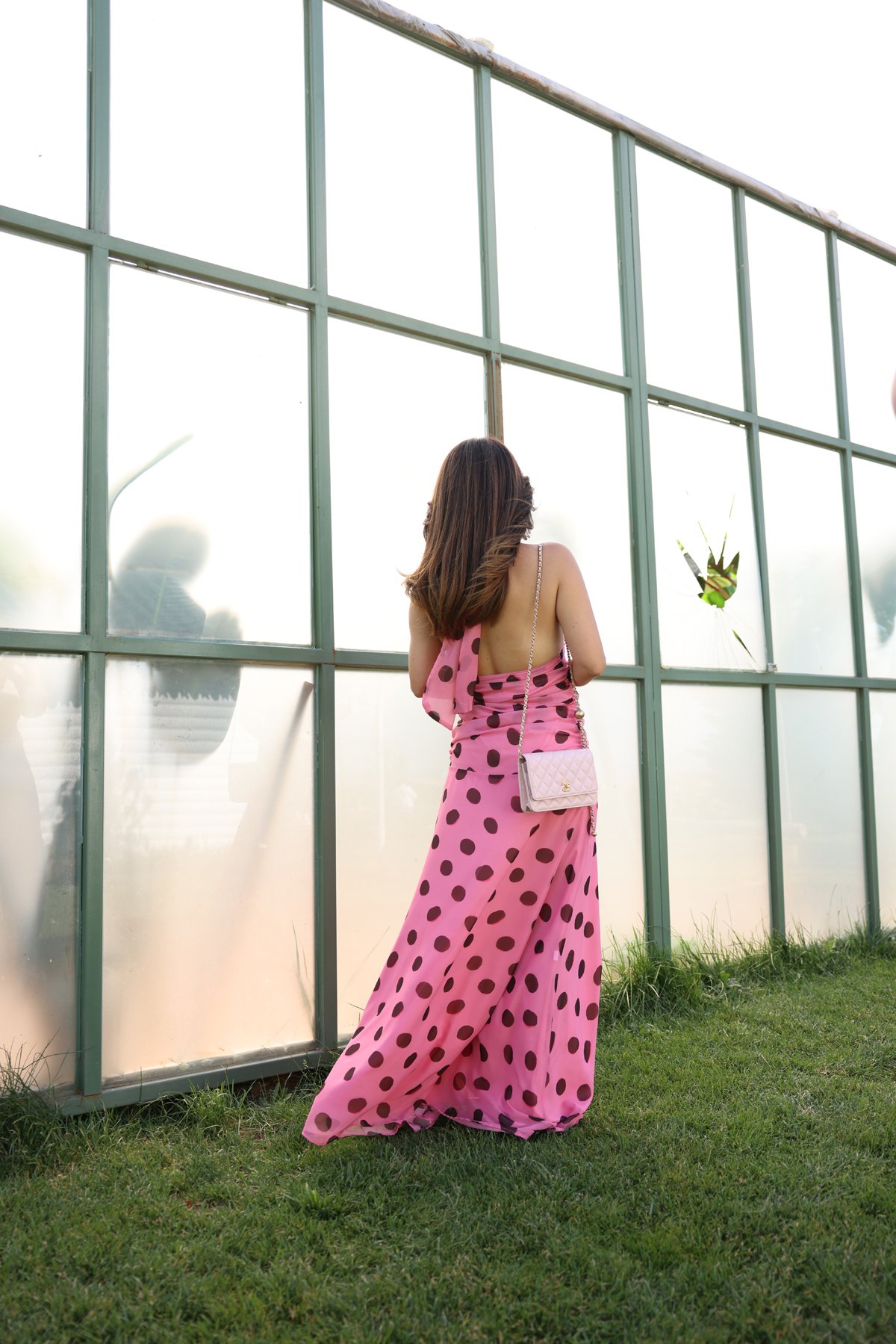 Boyundan Bağlamalı Puantiyeli Elbise