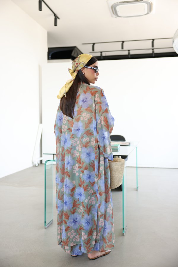 Çiçek Desenli Kendinden Desenli Kuşaklı Kimono