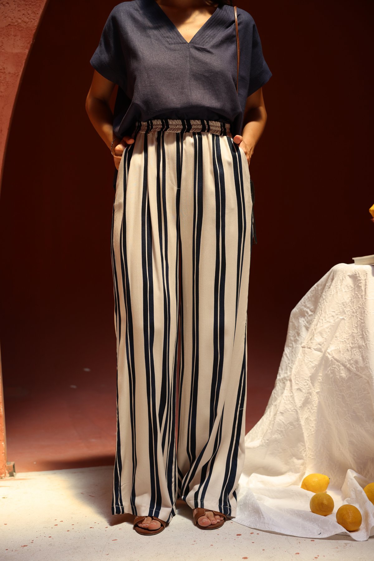 Beli Lastikli Çizgili Pantolon