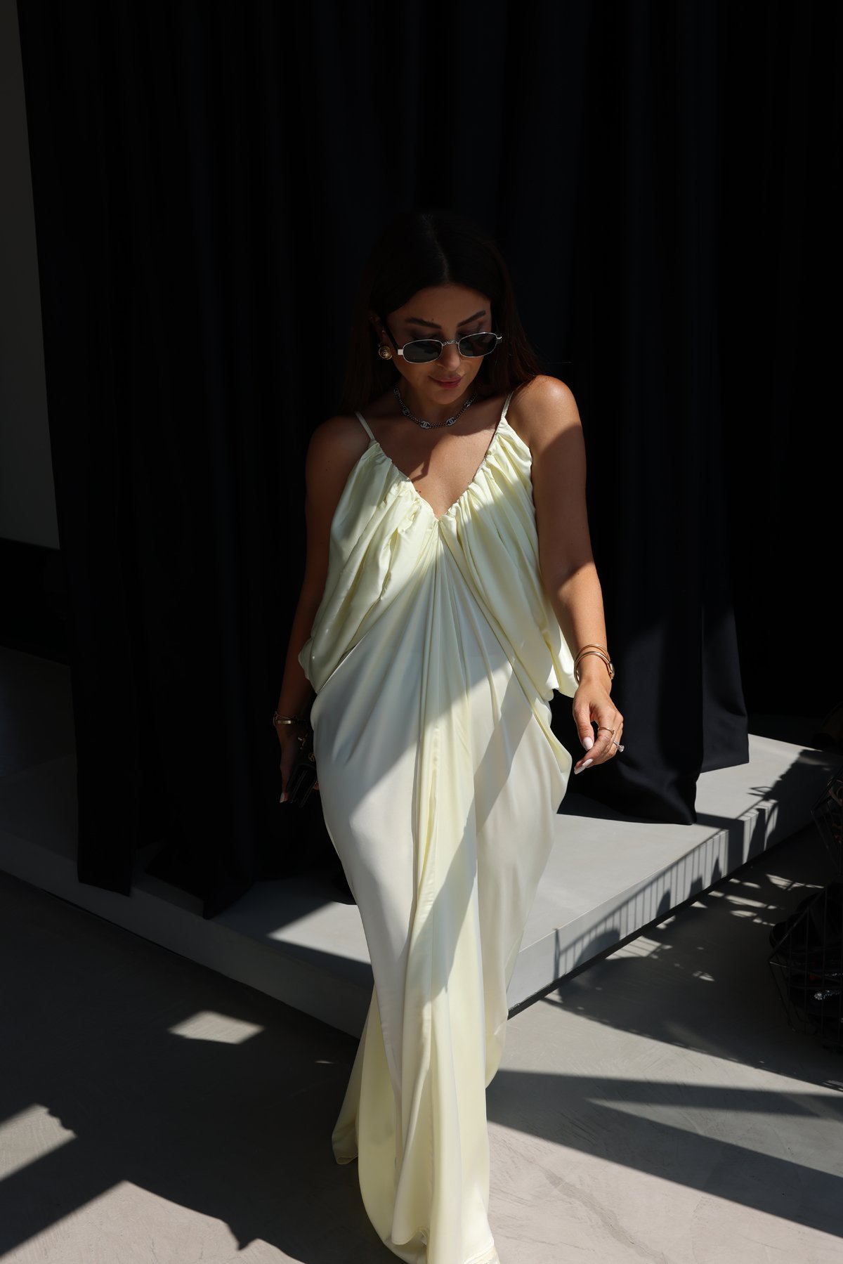 Ön Arka V Uzun Saten Elbise