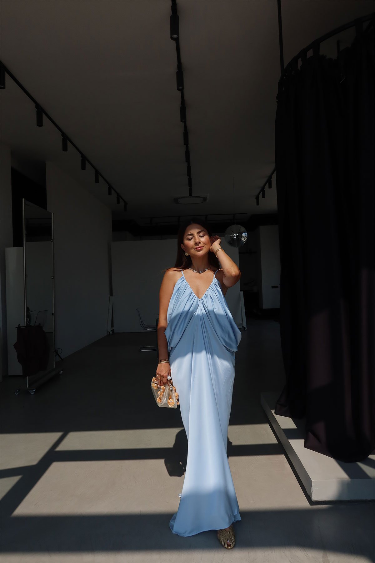 Ön Arka V Uzun Saten Elbise