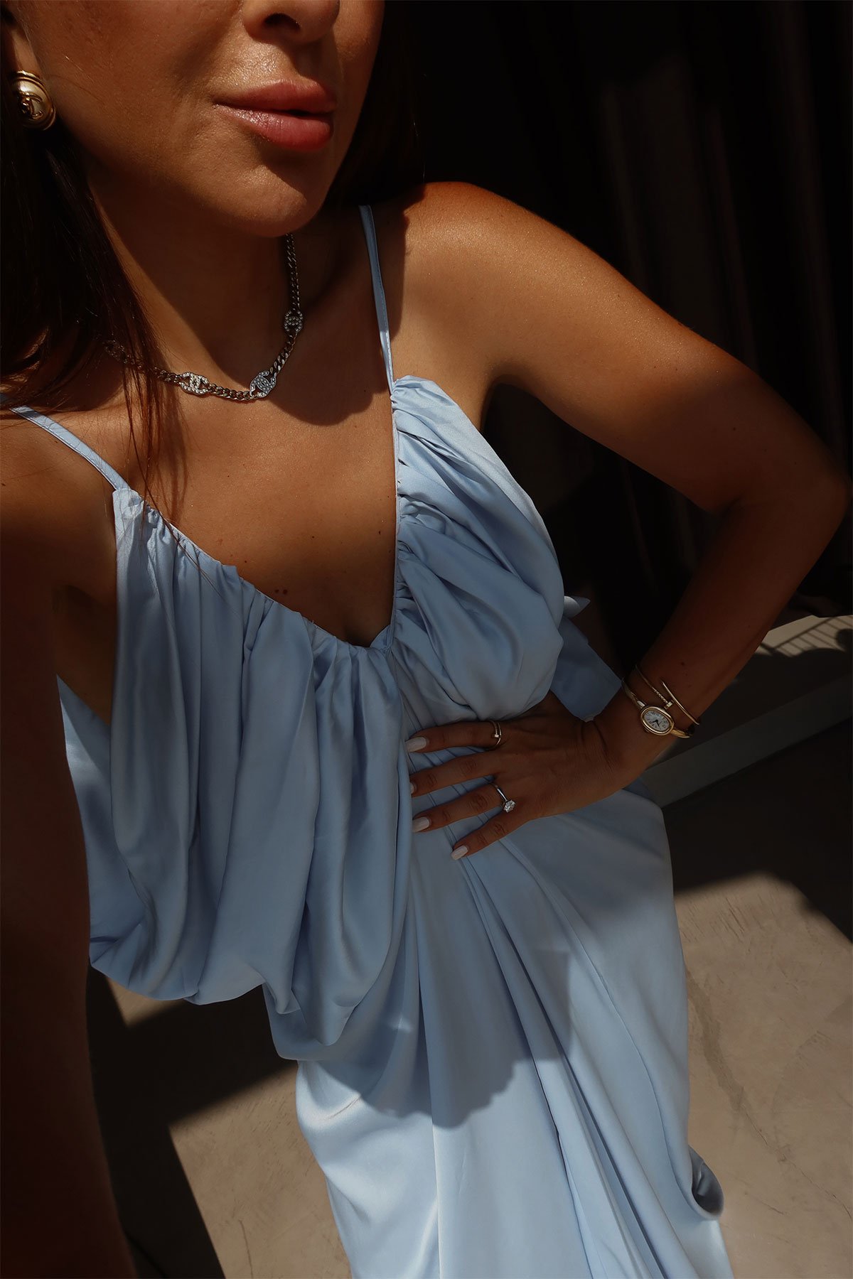 Ön Arka V Uzun Saten Elbise