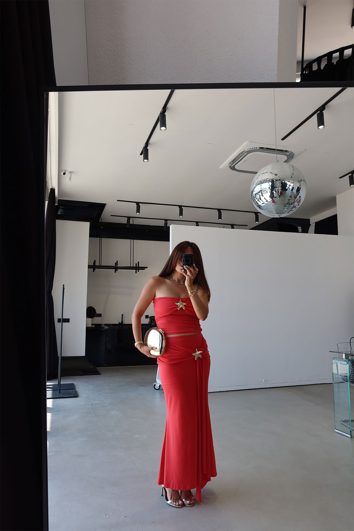 Aksesuar Detay Büstiyer Etek Takım