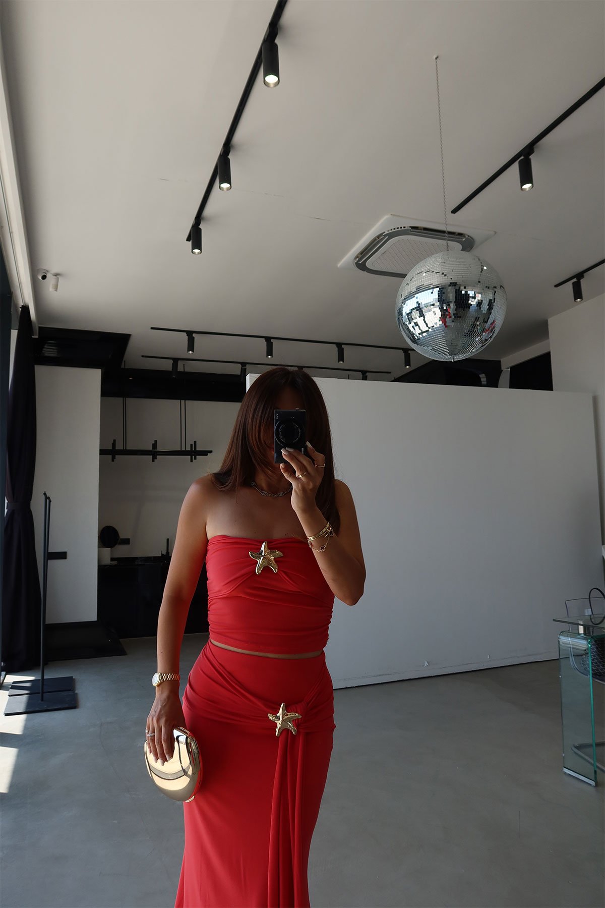 Aksesuar Detay Büstiyer Etek Takım