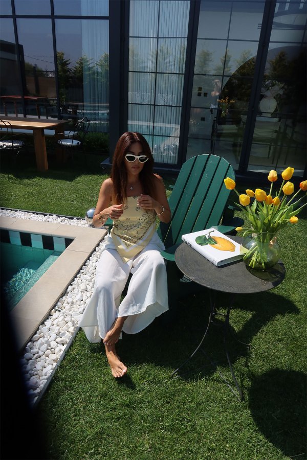 Desenli Saten Sırtı Bağlamalı Bluz