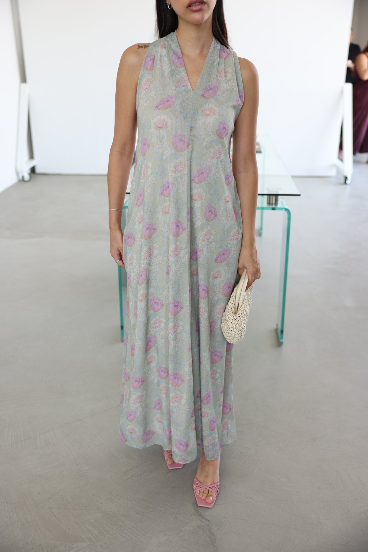 Çiçek Desenli Üzeri Tül Ayarlanabilir Askılı Elbise