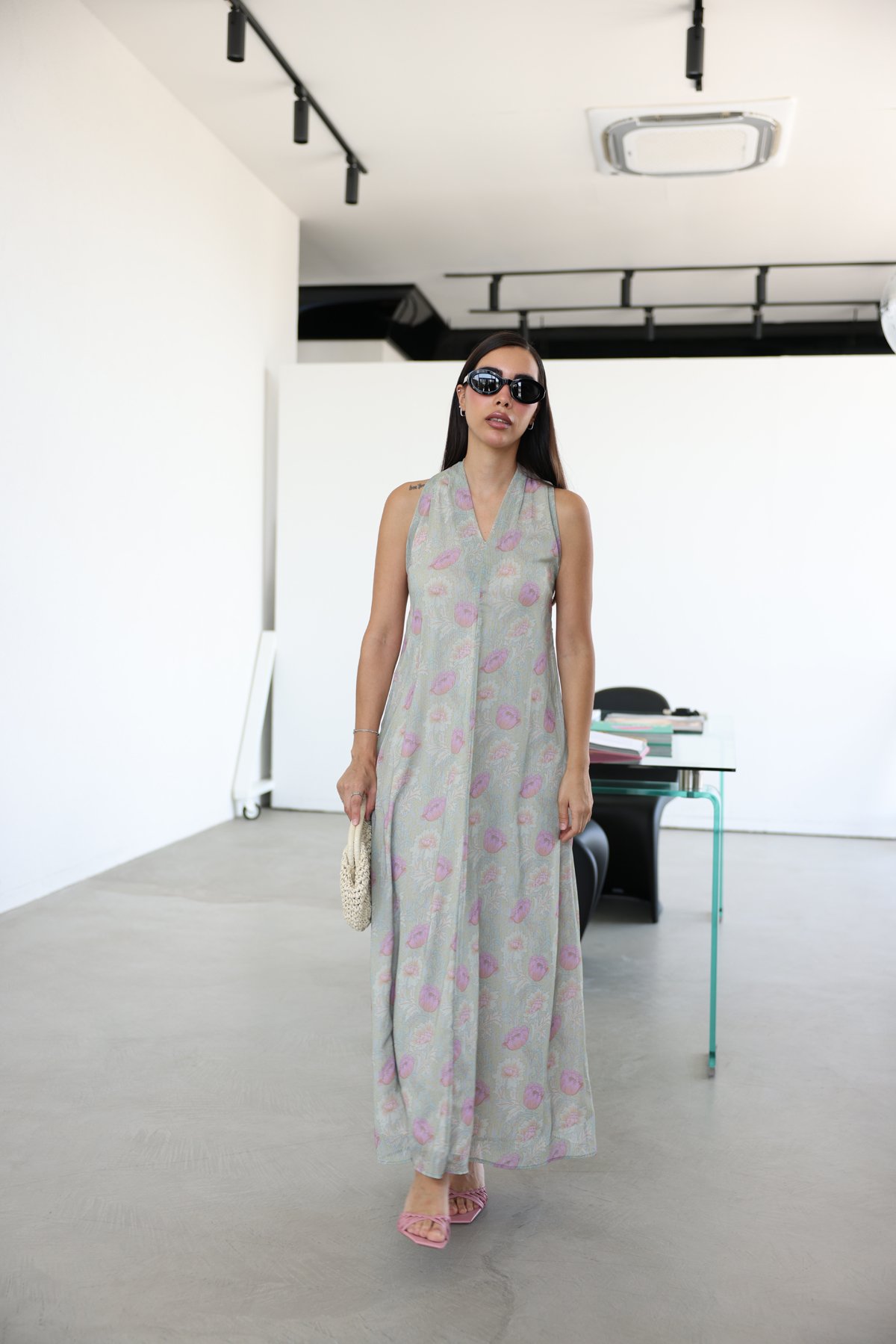 Çiçek Desenli Üzeri Tül Ayarlanabilir Askılı Elbise