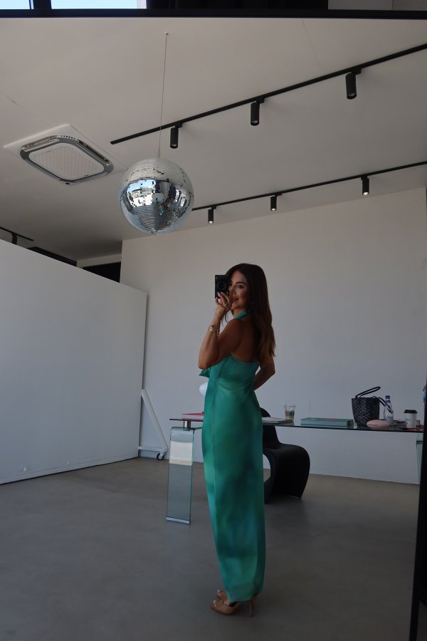 Boyundan Geçmeli Batik Desen Elbise