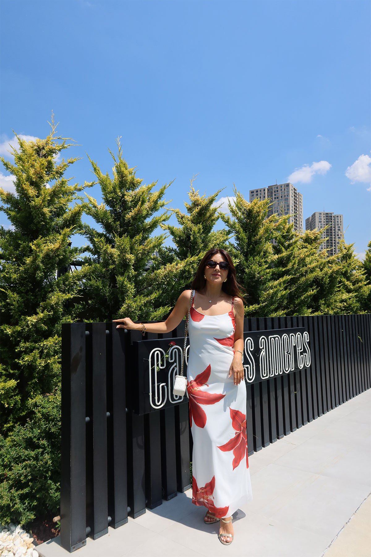 İp Askılı Çiçek Desenli Üzeri Tül Elbise