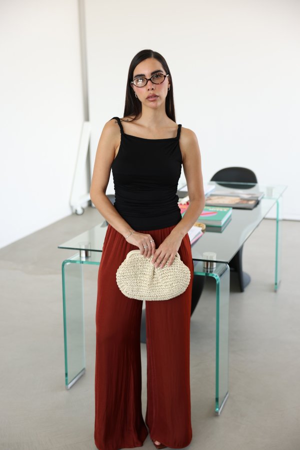 Yanı ve Askısı Büzgülü Bluz