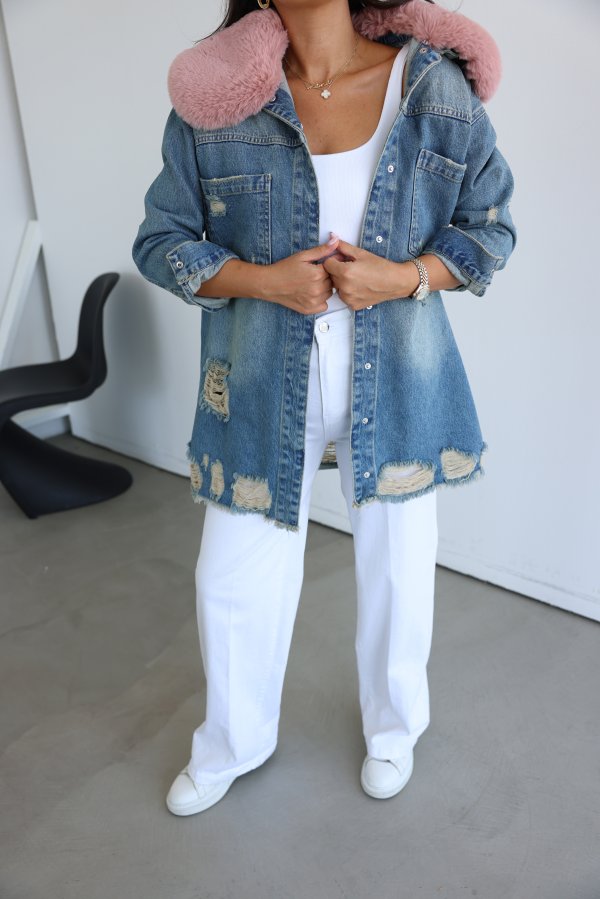 Yakası Kürk Detaylı Eskitme Denim Ceket