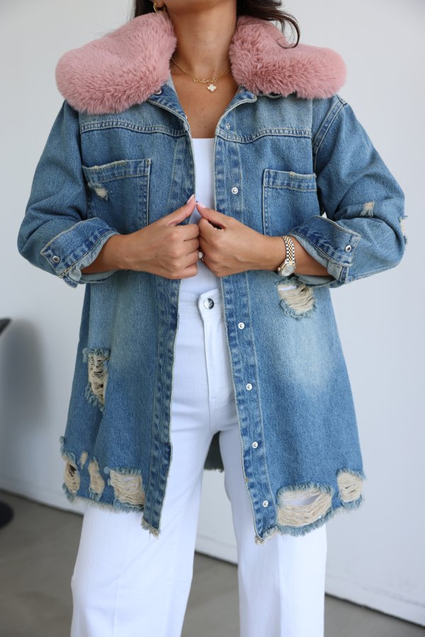 Yakası Kürk Detaylı Eskitme Denim Ceket