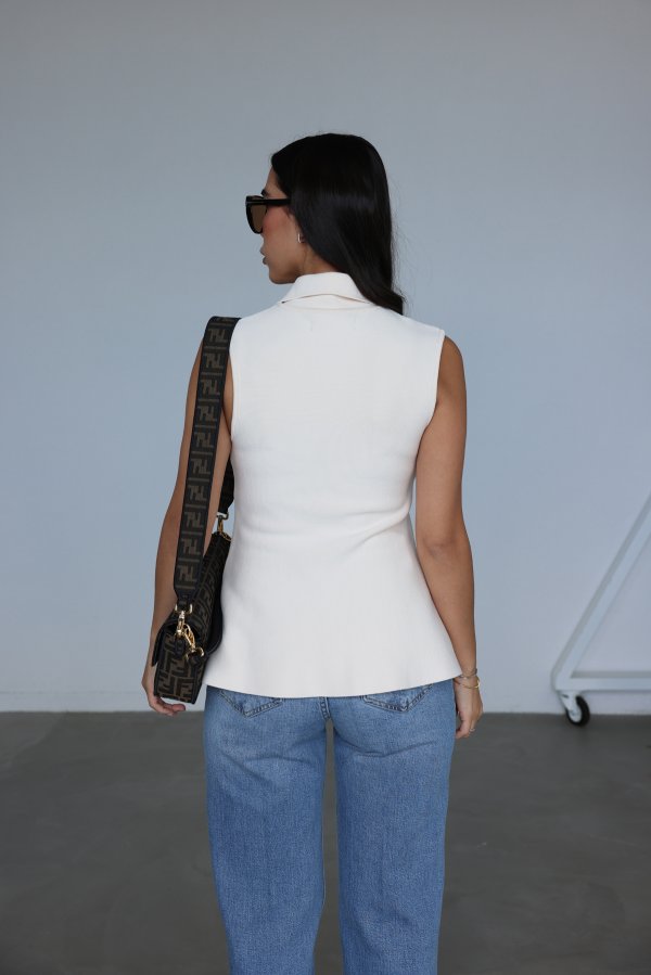 Polo Yaka Gold Düğmeli Yelek