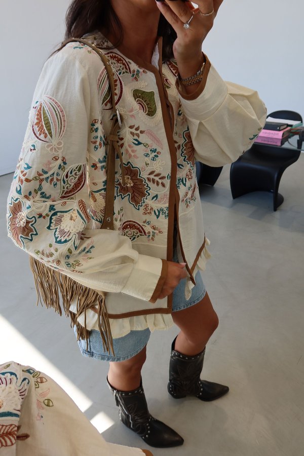 Hakim Yaka İşlemeli Tasarım Ceket