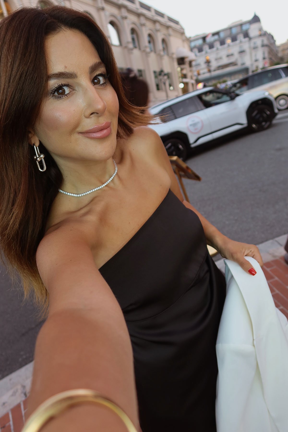 Omuzu Açık Saten Bluz Pantolon Takım