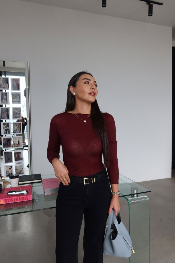 Naturel Yaka İnce Kaşmir Bluz