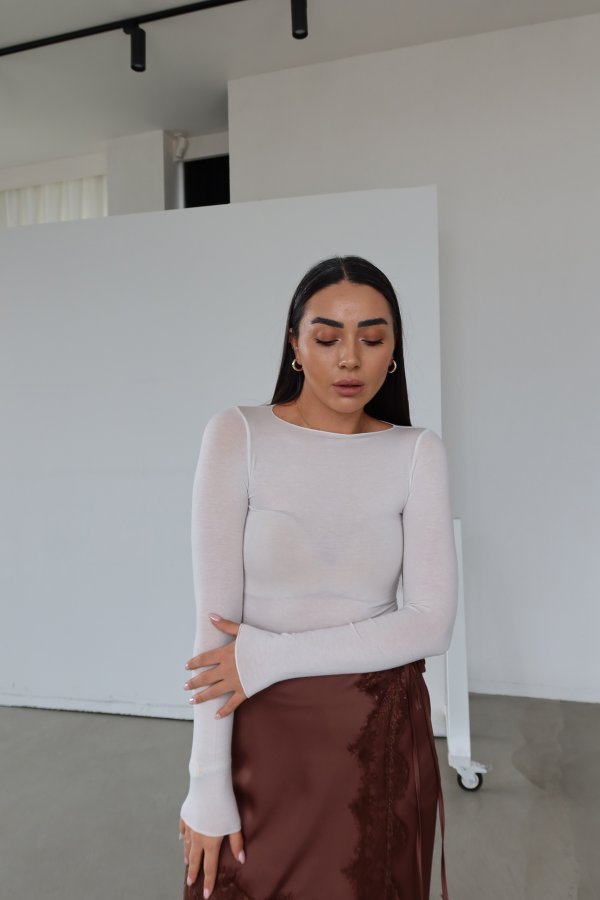 Naturel Yaka İnce Kaşmir Bluz