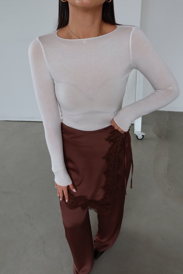 Naturel Yaka İnce Kaşmir Bluz