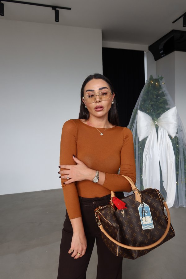 Naturel Yaka İnce Kaşmir Bluz