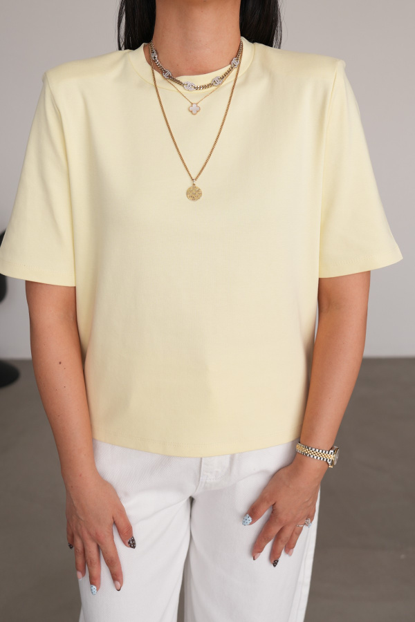 Omuzu Vatkalı Basic Tişört