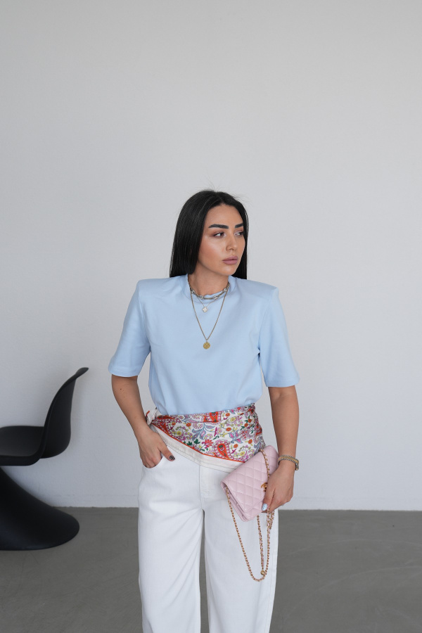 Omuzu Vatkalı Basic Tişört