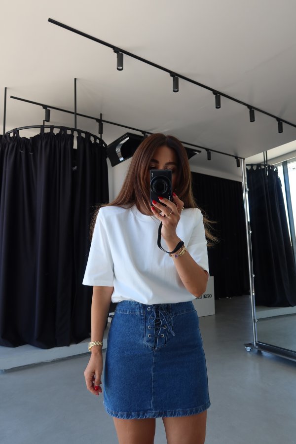 Omuzu Vatkalı Basic Tişört