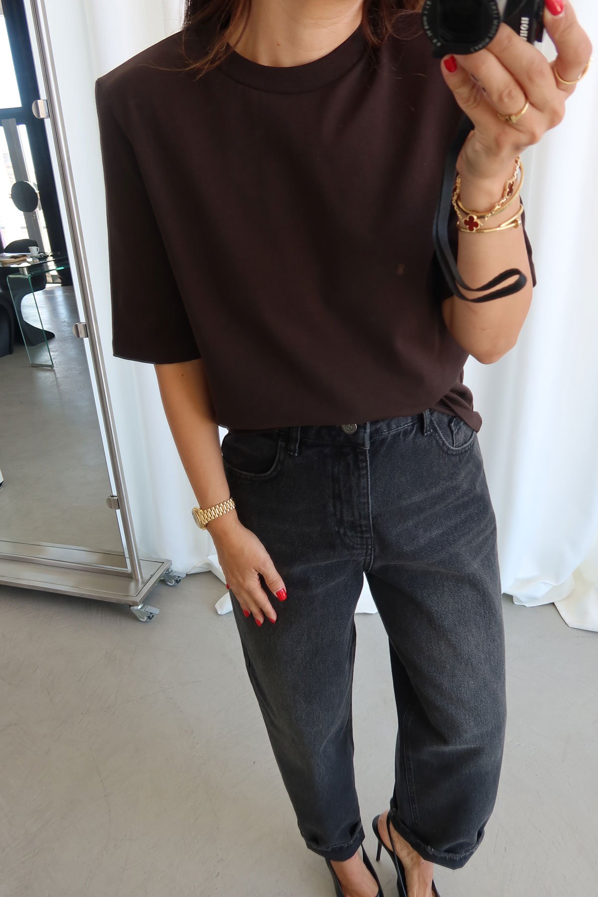 Omuzu Vatkalı Basic Tişört