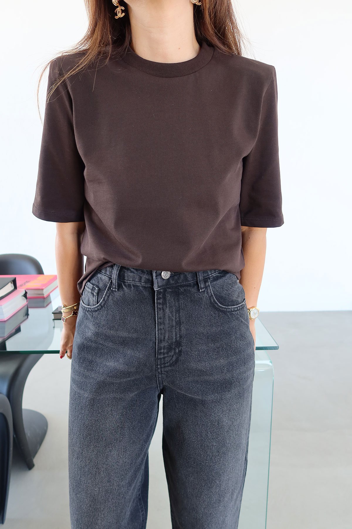 Omuzu Vatkalı Basic Tişört